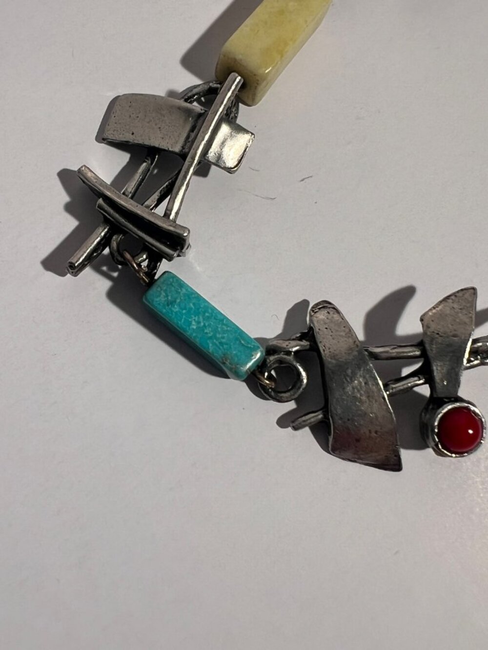 Vintage Sterling Silver Modernist Brutalist Link Bracelet – Turquoise & Red Cabo - Picture 5 of 12